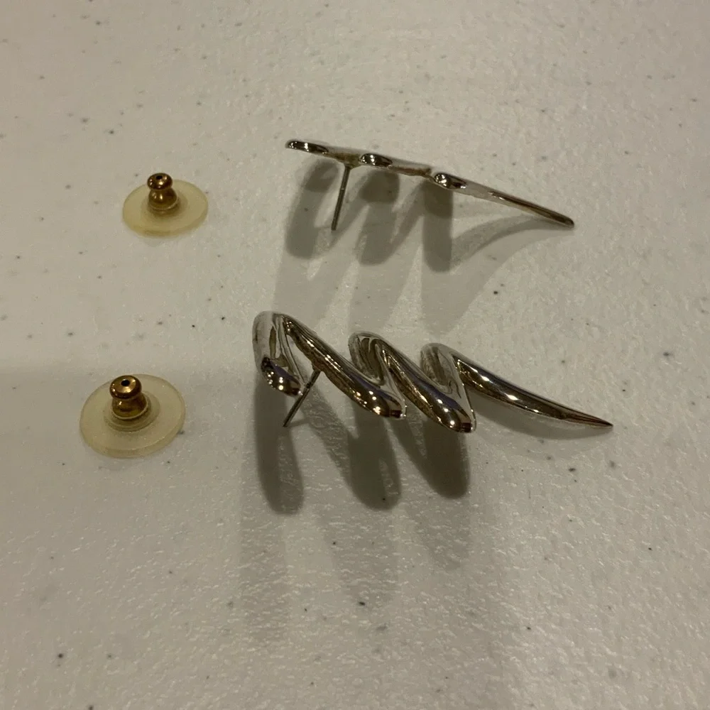 Bold Silver Wave ZigZag Earrings 80’s Pop Art - Picture 4 of 8